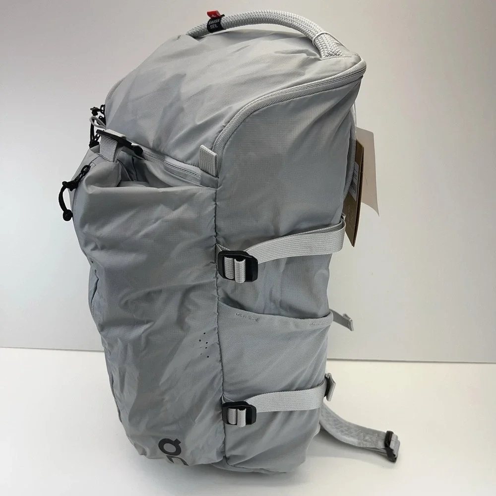 ON Running Speed Pack 18L Lite Backpack Travel Gym Hiking Running Gray NWT